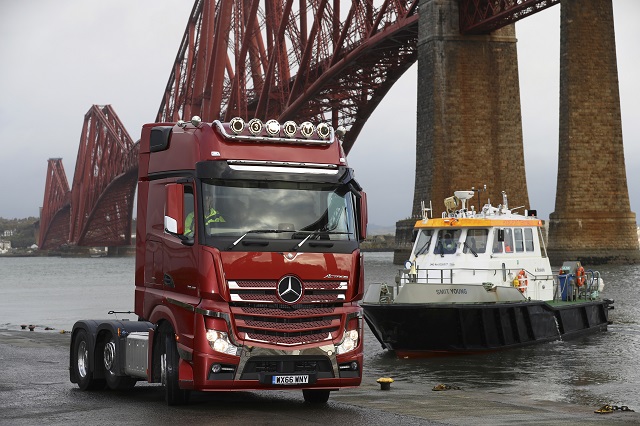 3GL Transports new arrival will be used on a contract transporting Fyffes bananas from the port of Southampton to supermarkets across the UK, seven days a week.